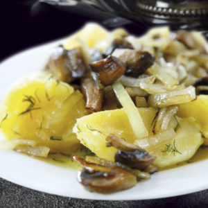 Картофель жареный с грибами